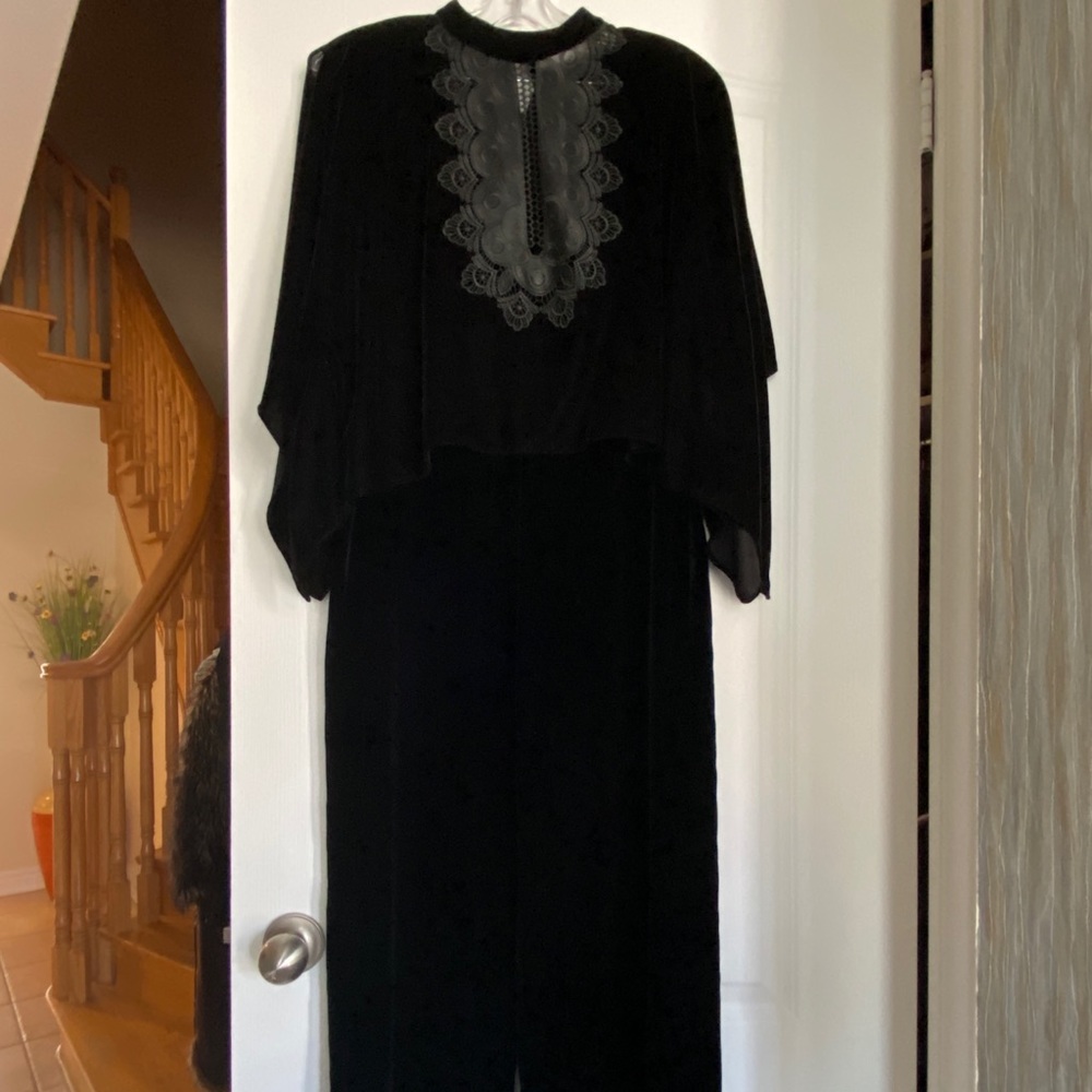 costume